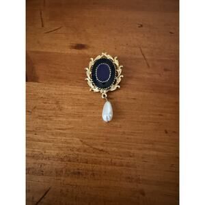 Vintage Victorian Revival Black Faux Onyx Pearl Drop Brooch Gold Tone Filigree